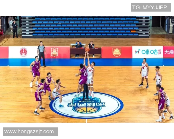 热爱篮球与足球的明星们如何在赛场上展现激情与才华